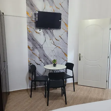 Te Geri Hotel&pizzabar Apartamento *