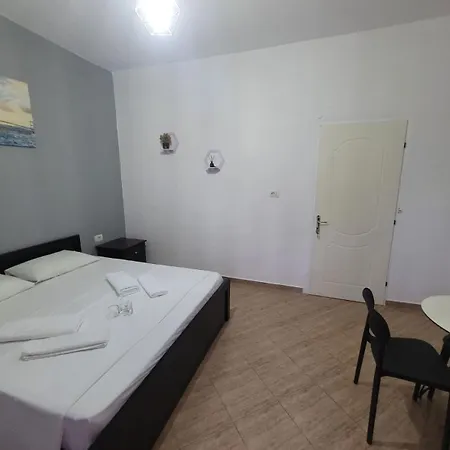 Te Geri Hotel&pizzabar Apartamento